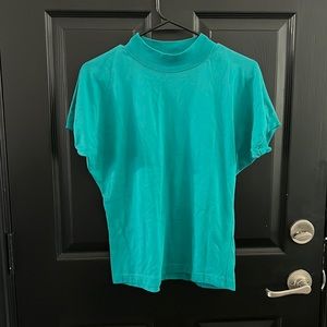 Kicks Vintage Top!